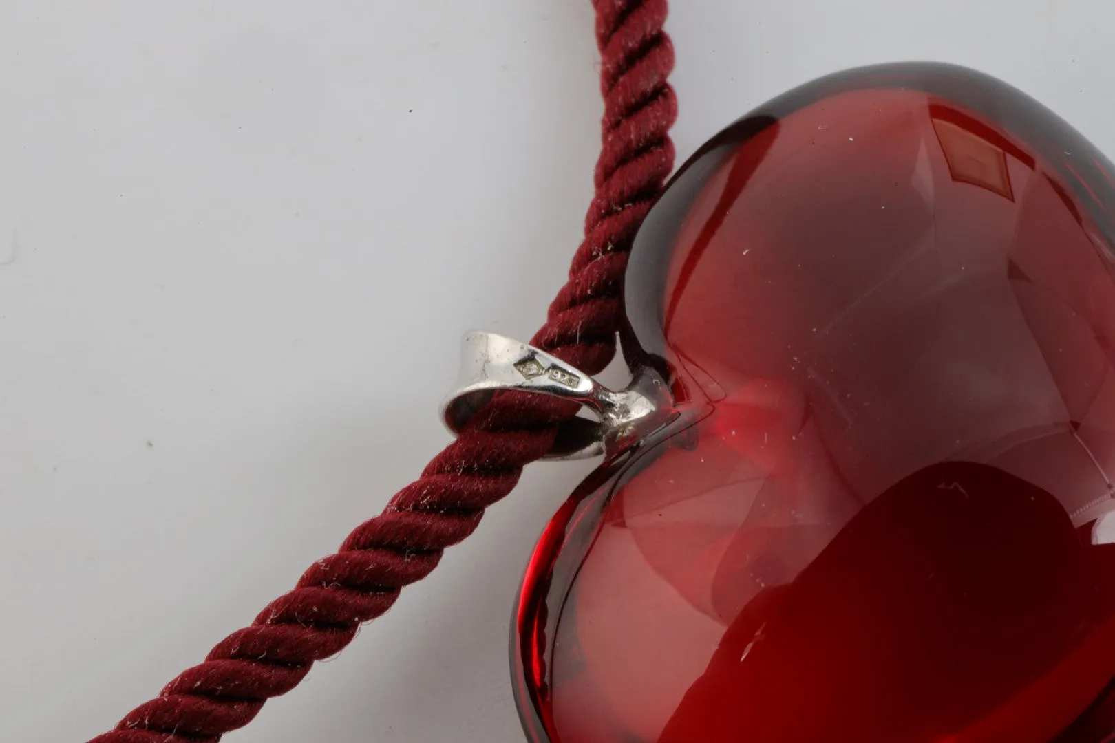 16" Baccarat 925 Silver 88.09tcw Red Crystal Heart Necklace (24.41g.)