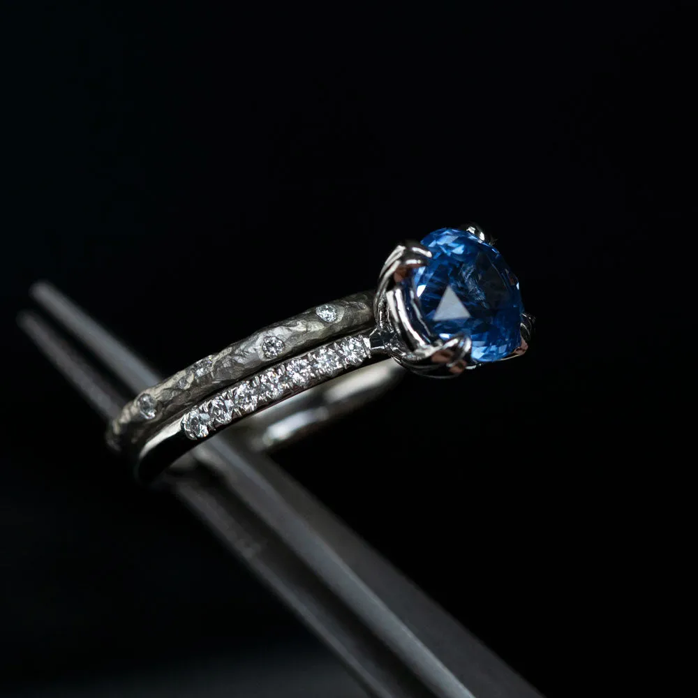 3.18ct Round Periwinkle Sapphire Solitaire with Diamonds in Platinum