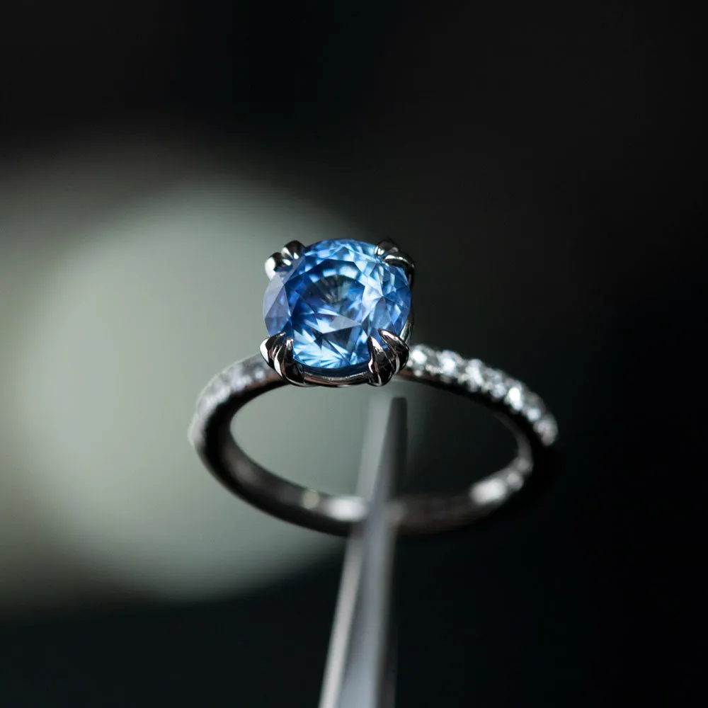 3.18ct Round Periwinkle Sapphire Solitaire with Diamonds in Platinum